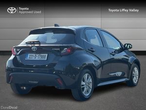 Toyota Yaris YARIS HYBRID LUNA - Image 2