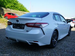 2019 Toyota Camry WS Hybrid - Image 3