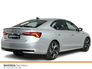 Skoda Octavia Sportline DSG 2.0TDI 150BHP - Revers - Image 4