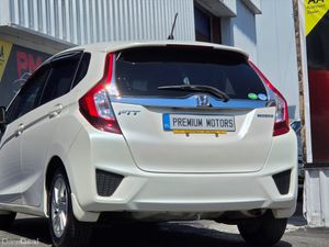 Honda fit Hybrid Automatic - Image 4