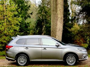 2.4 PLUG IN HYBRID GX4 * HI SPEC * - Image 4