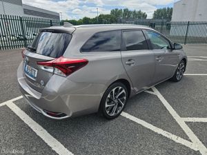 Toyota Auris PETROL HYBRID, SOL MODEL, IRISH CAR, - Image 3