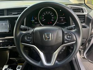 Honda Fit F-PACKAGE 1.5 HYBRID AUTO // SERVICE HIS - Image 4