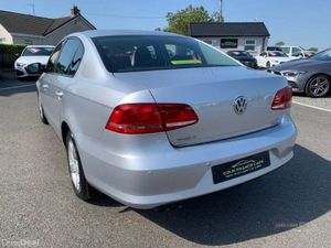 Volkswagen Passat S - Image 4