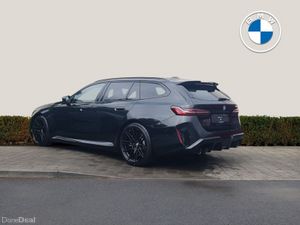 BMW M5 Touring - Image 2