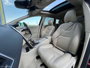 Volvo XC60 D4 CLASSIC 2.0 D // NEW 20" DIAMOND CUT - Image 2