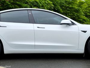 🔥 2025 Tesla Model 3 Highland RWD Premium - Image 4