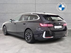 BMW i5 eDrive40 Sport Edition Touring - Image 3
