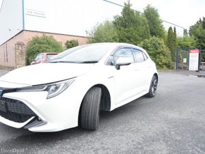 Toyota Corolla White - Image 4