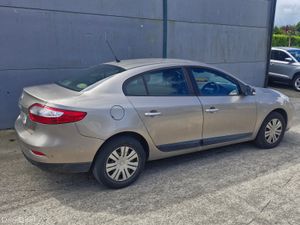Renault Fluence 2010 - Image 2