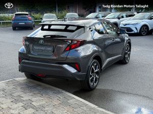Toyota C-HR 1.8 DESIGN HEV CVT 5DR AU AUTO 120BHP - Image 2