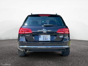 2011 Black VW Passat Estate - Image 4