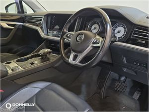 Volkswagen Touareg Diesel Estate SEL - Image 4