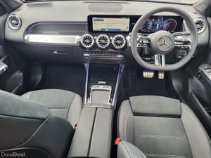 Mercedes-Benz GLB GLB200d AMG LinE PLUS AUTO *(7 S - Image 4