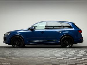 Audi Q7 S LINE 55 TFSI E QUATTRO *PAN ROOF* - Image 4