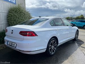 Volkswagen Passat HIGHLINE 2.0 TDI MANUAL 6SPEED F - Image 4