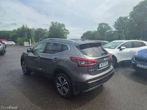 Nissan Qashqai 1.5 SV Premium SS 18 4DR - Image 4