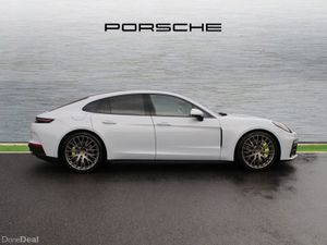 Porsche Panamera 4 E-Hybrid - Image 4