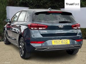 Hyundai i30 Premium - Image 2