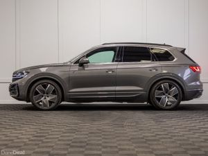 2025 Volkswagen Touareg R-Line 2 Seat Commercial - Image 3