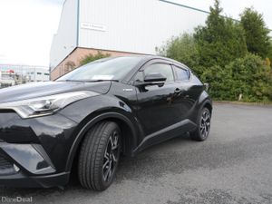TOYOTA C-HR 2018 Black HYBRID - Image 2