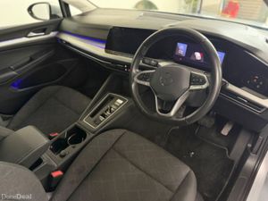 Volkswagen Golf Life 1.0 TSI Mhev 110HP 5 - Image 4