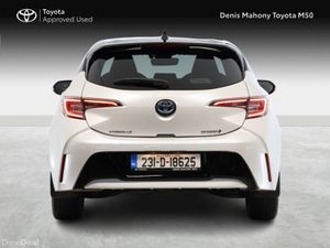 Toyota Corolla Luna Sport Hatchback Hybrid - Image 4