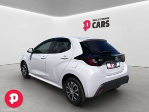 Toyota Yaris G Hybrid Auto - Straight Sale Discoun - Image 3