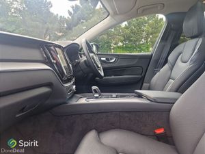 Volvo XC60 T6  Plug In Hybrid, AWD, Plus (Dark The - Image 4