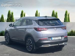 Opel Grandland X 1.6 Petrol/Electric FWD 225 PS PH - Image 3