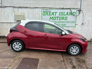 Toyota Yaris 1.5 petrol hybrid automatic - Image 4