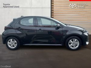 Toyota Yaris *WAS €27,888 NOW €26,888* HYBRID 115 - Image 3