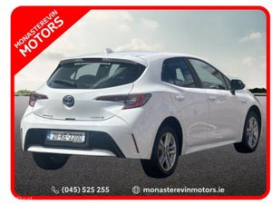 Toyota Corolla HYBRID LUNA H/B AUTO 4DR - Image 2