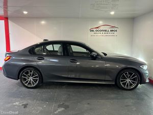 BMW 3-Series D SPORT 3SSG 4DR - Image 4