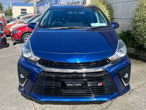 Toyota Prius GR SPORT 7 SEATER AUTOMATIC HYBRID 1. - Image 2