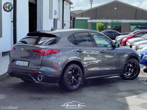 ALFA ROMEO STELVIO Q4 VESUVIO GREY AWD - Image 2