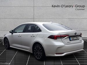 Toyota Corolla Luna Sport 1.8 Hybrid Saloon - Image 4