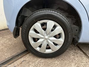 Toyota Yaris 1.0 petrol automatic - Image 2