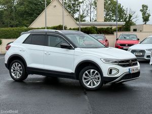 241 VW T-ROC STYLE 150 BHP 1.5 PETROL AUTOMATIC - Image 2