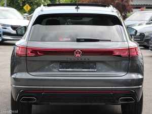 Touareg R Line Black Edition 286 Bhp 2 Seat Com - Image 4