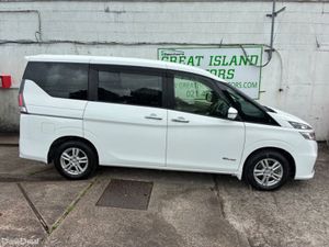Nissan Serena 2.0 petrol hybrid 8 seater - Image 4