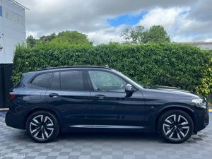 BMW iX3 M-SPORT 80KWH // TILT & SLIDE PAN ROOF // - Image 3