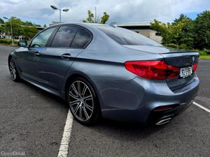 2018 BMW 530i M SPORT  AUTOMATIC  SUNROOF - Image 3