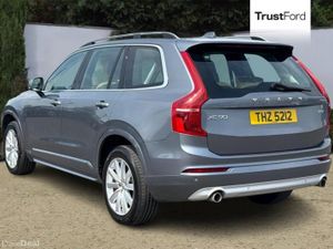 Volvo XC90 Momentum - Image 2