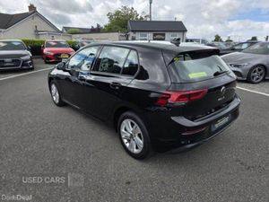 Volkswagen Golf Life - Image 3