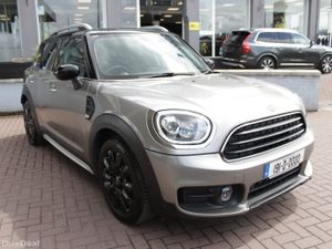 2.0D LUXURY EDITION 5DR HATCHBACK AUTOMATIC // 1 O - Image 2