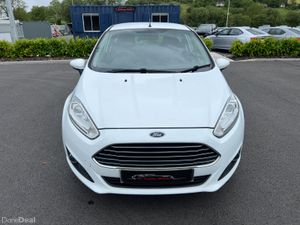 2017 Ford Fiesta Zetec 1.2 Petrol - Image 3