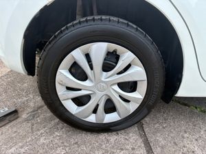 Suzuki Swift 1.2 petrol automatic - Image 2