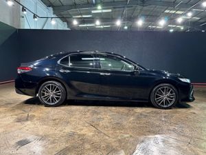Toyota Camry 2.5 HYBRID AUTOMATIC - G PACKAGE WITH - Image 3