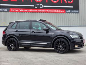 2019 VW TIGUAN R LINE  MINT CONDITION - Image 4
